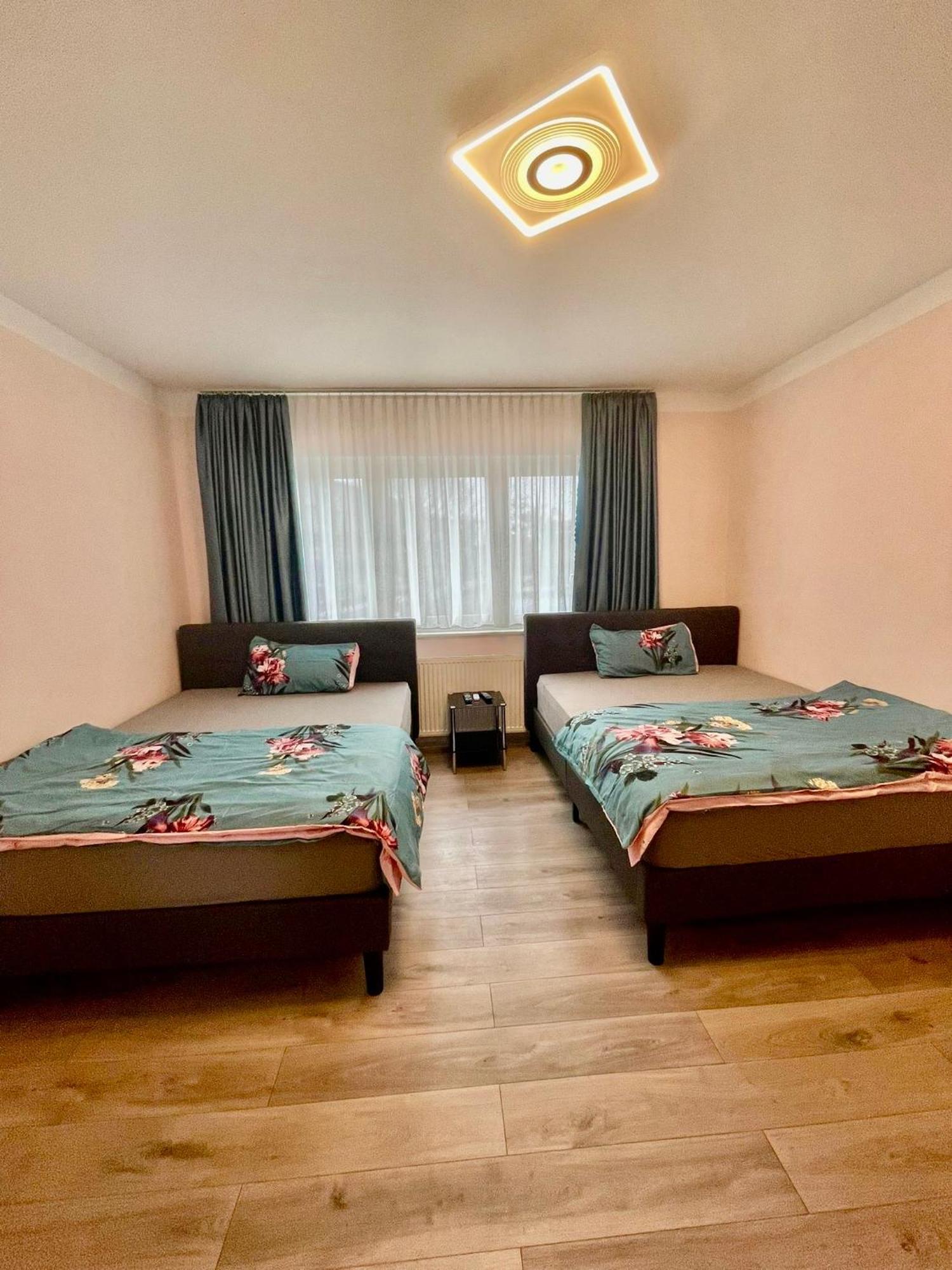 Leo Apartment Zentrum 吕塞尔斯海姆 外观 照片
